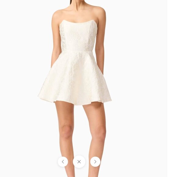Elliatt Galadirel Strapless Mini Dress in White - Size M/US 6 - Picture 3 of 5